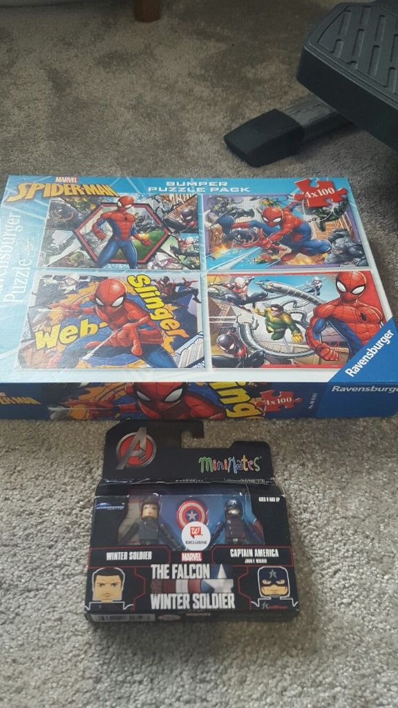 Spiderman Jigsaw Pack & Superheroes Gift Pack (....both brand new in box)