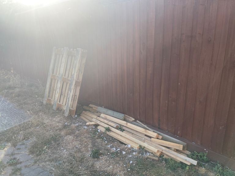 Free fire wood and pallet