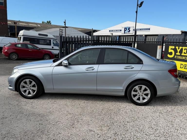 2012 Mercedes-Benz C Class C220 CDI BlueEFFICIENCY Executive SE 4dr Auto SALOON DIESEL Automatic