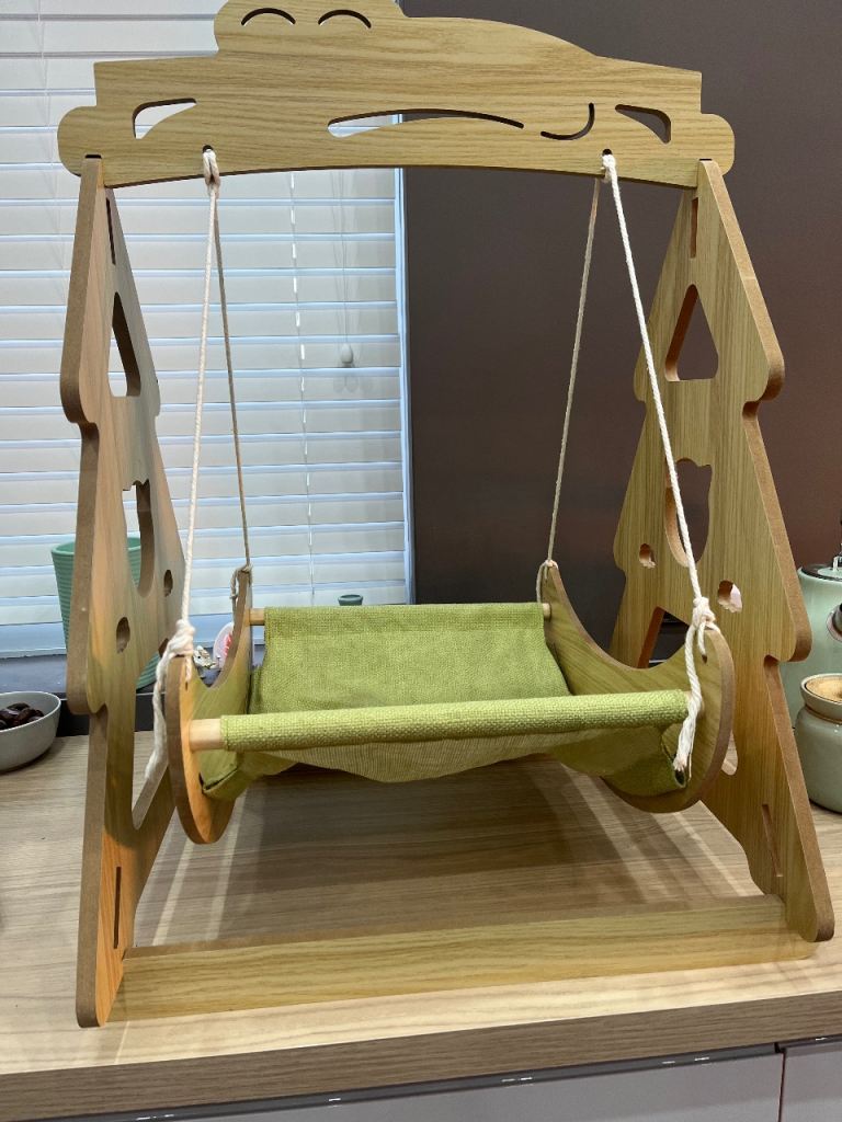 NEW CAT SWINGING HAMMOCK BOUGHT BUT NEVER USED