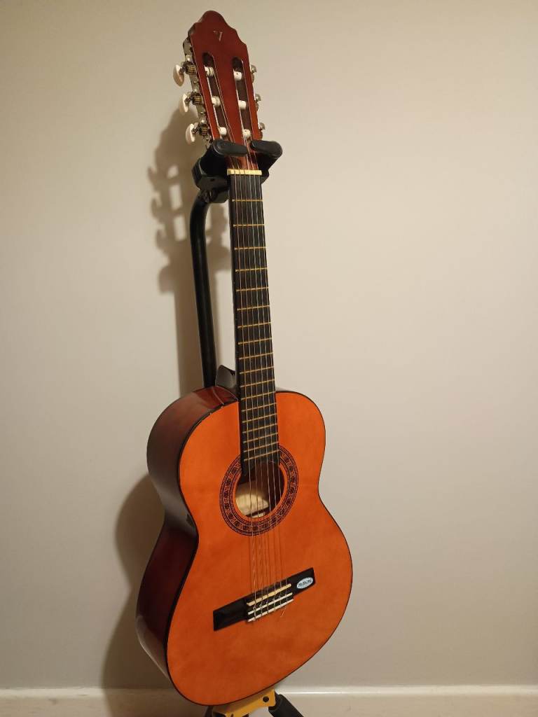 Valencia CG160 Classical Guitar 1/2 Size with bag