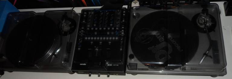 Technics SL1200 MK2 with RANE Sixty Two Serato Mixer - Mint Condition