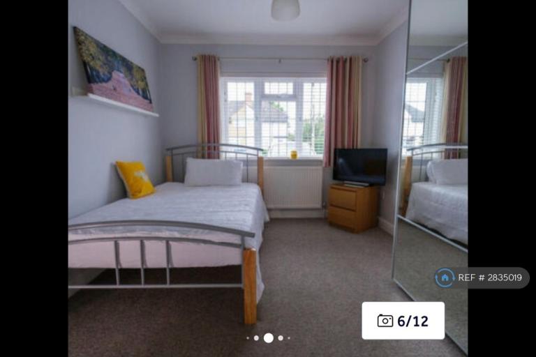 1 bedroom in Ashford, Ashford, TW15 (#2835019)