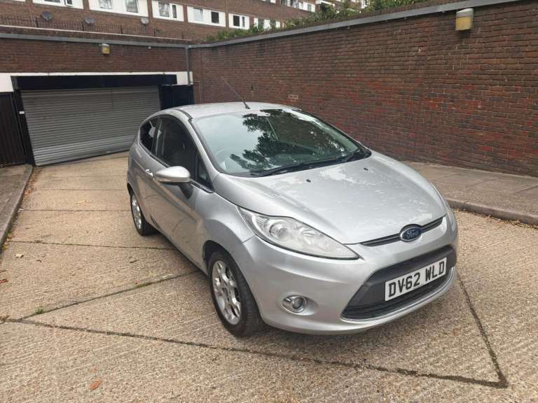 Ford, FIESTA, Hatchback, 2012, Manual, 1242 (cc), 3 doors