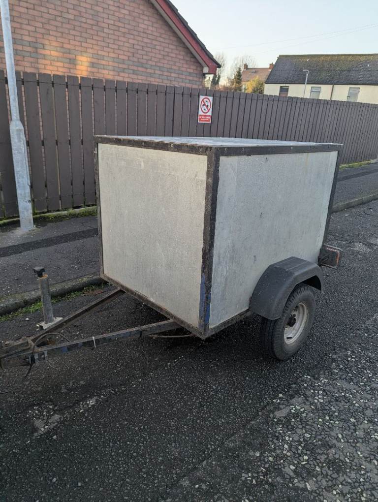 image for Dog trailer 