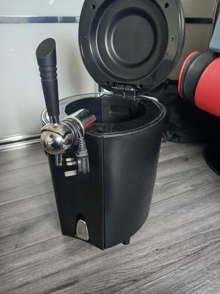 Beer dispenser 