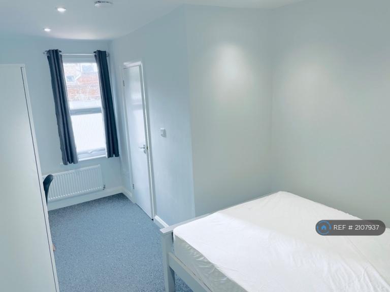 1 bedroom in Southampton Street, Reading, RG1 (#2107937)