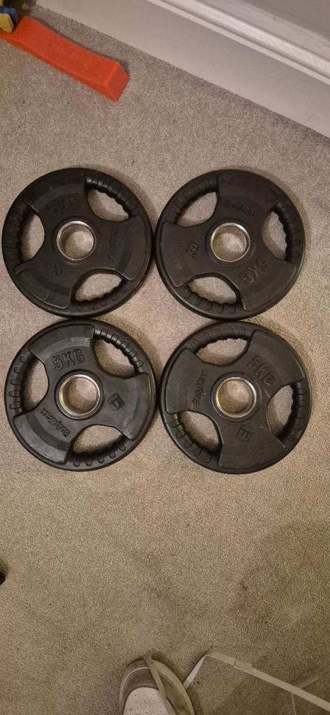 4 x 5kg Weight Plates – Good Condition