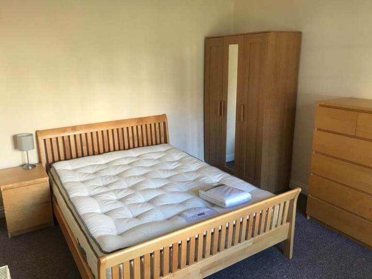 Large Double Room to Rent WSM. All Bills Included 