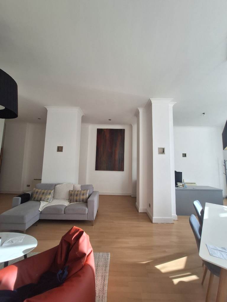 Private room available in 2 bed apartment