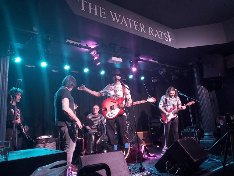 LEAD GUITARIST  Wanted. 