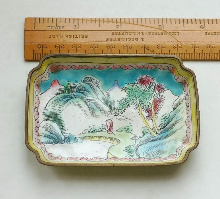 VINTAGE CHINESE ENAMEL TRINKET DISH