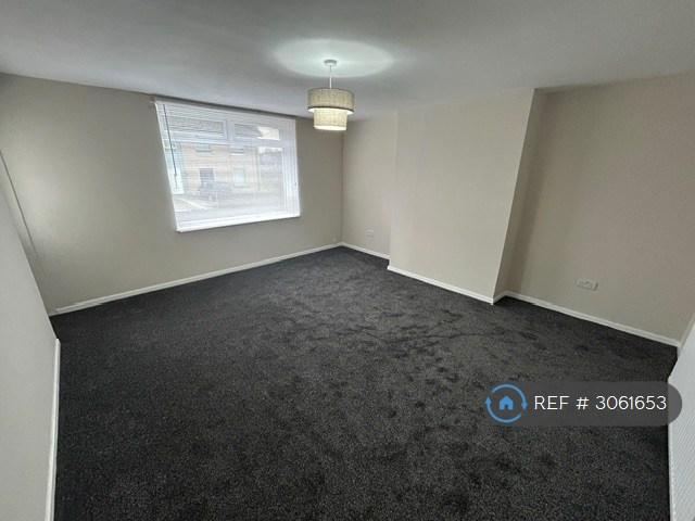 3 bedroom flat in Wilverton Road, Glasgow, G13 (3 bed) (#3061653)