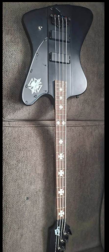 Epiphone Nikki Sixx Blackbird bass 