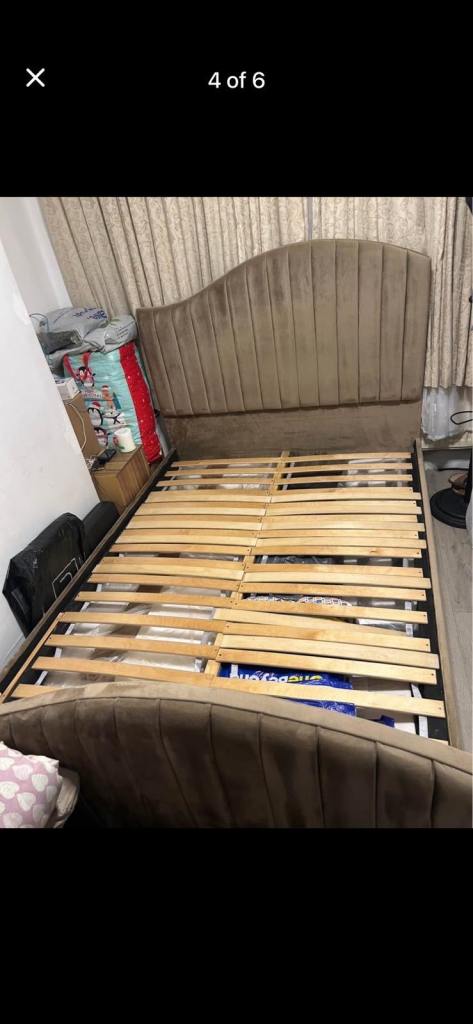  Double bed 