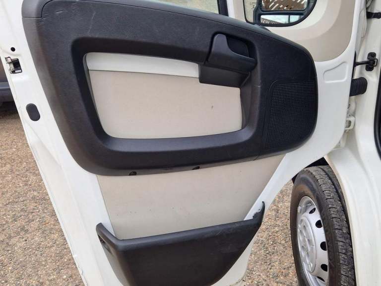 2019 Citroen Relay 2.2 BlueHDi Dropside 165ps CHASSIS CAB DIESEL Manual