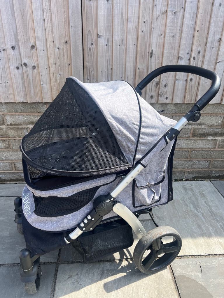 Dodopet pet pushchair/buggy VGC