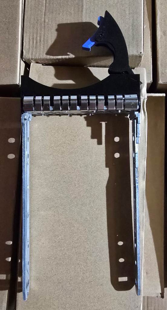Hard drive caddy