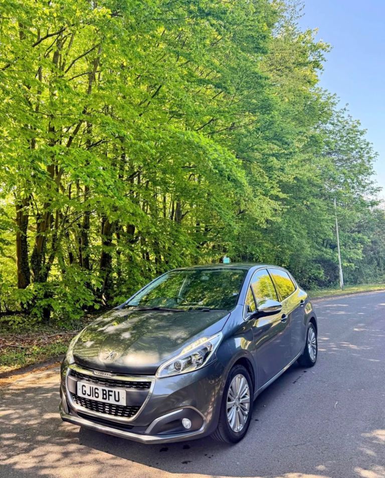 Peugeot, 208, Hatchback, 2016, Manual, 1560 (cc), 5 doors
