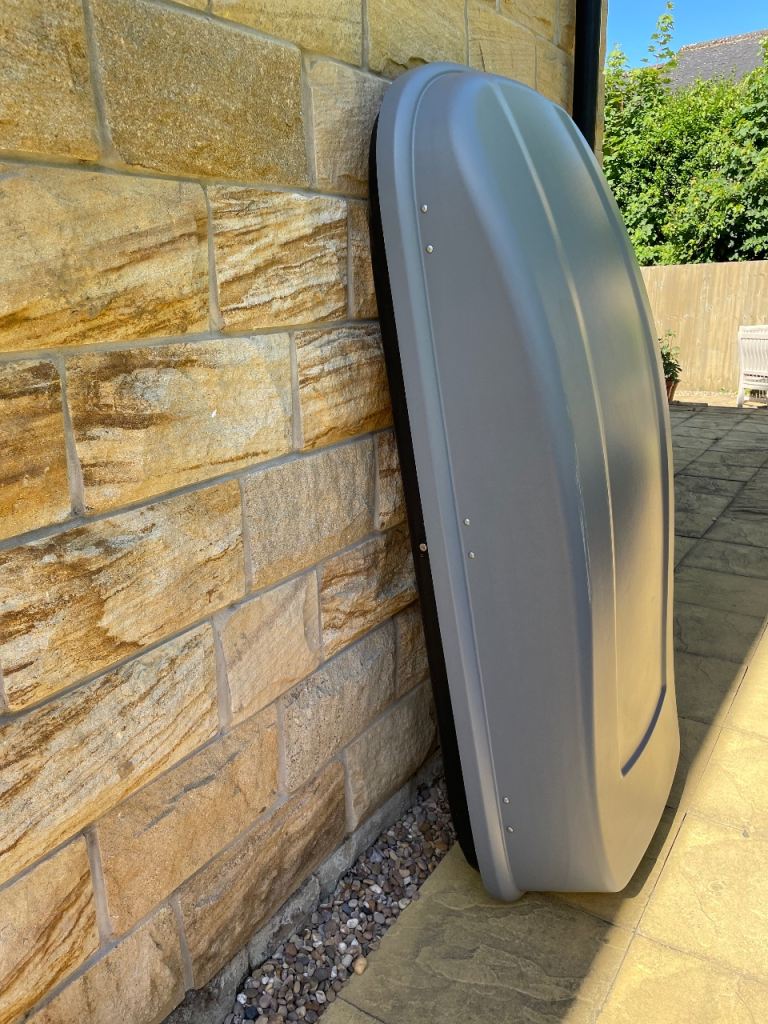 Halfords Roof box 420l and bars