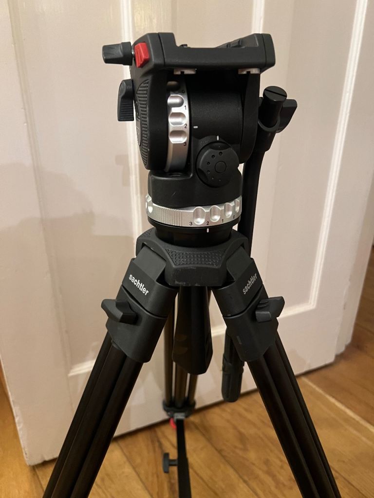 Sachtler ace MMS 1001 fluid head and tripod in 