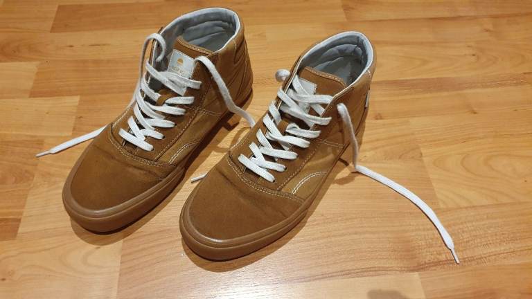 Men's bronw shoes Size 7