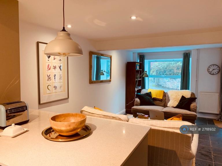 2 bedroom house in Bakers Cottages, Lympstone, Exmouth, EX8 (2 bed) (#2718932)