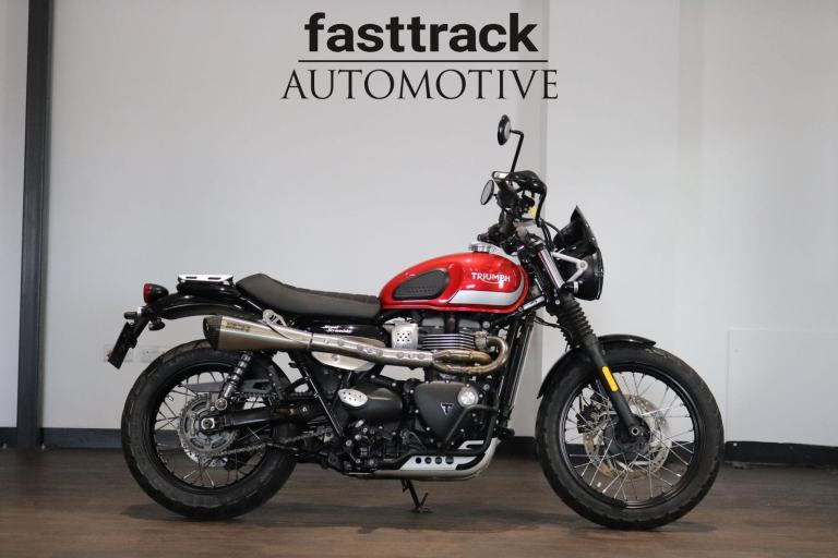 Triumph Street Scrambler 900 - 2018/68 - VANCE & HINES - FULLY LOADED