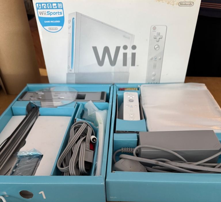 Nintendo Wii Console Bundle with Games and Accessories