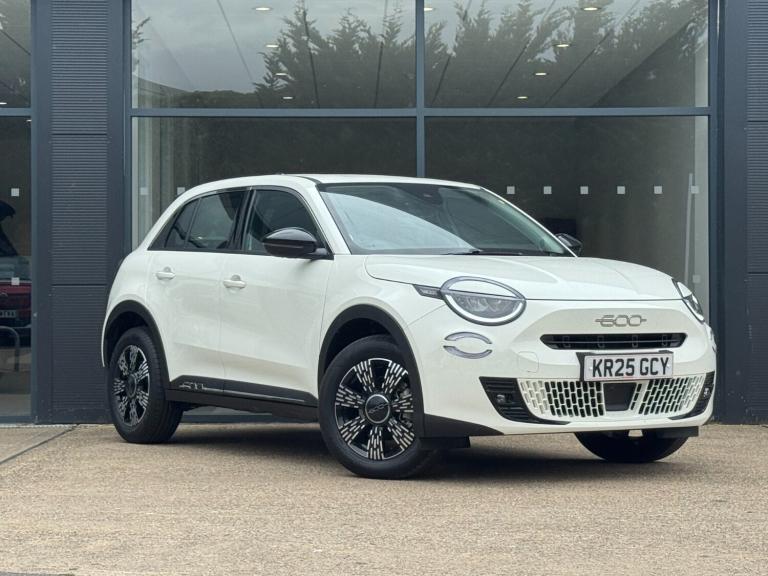 2025 Fiat 600 1.2 Hybrid 48V 136 5dr eDCT-6 Hatchback Petrol Automatic