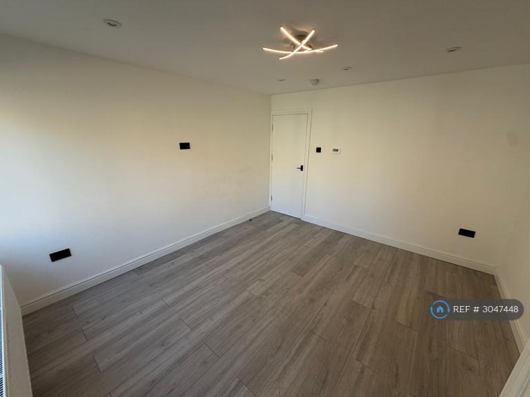 4 bedroom house in Southampton St, Reading, RG1 (4 bed) (#3047448)