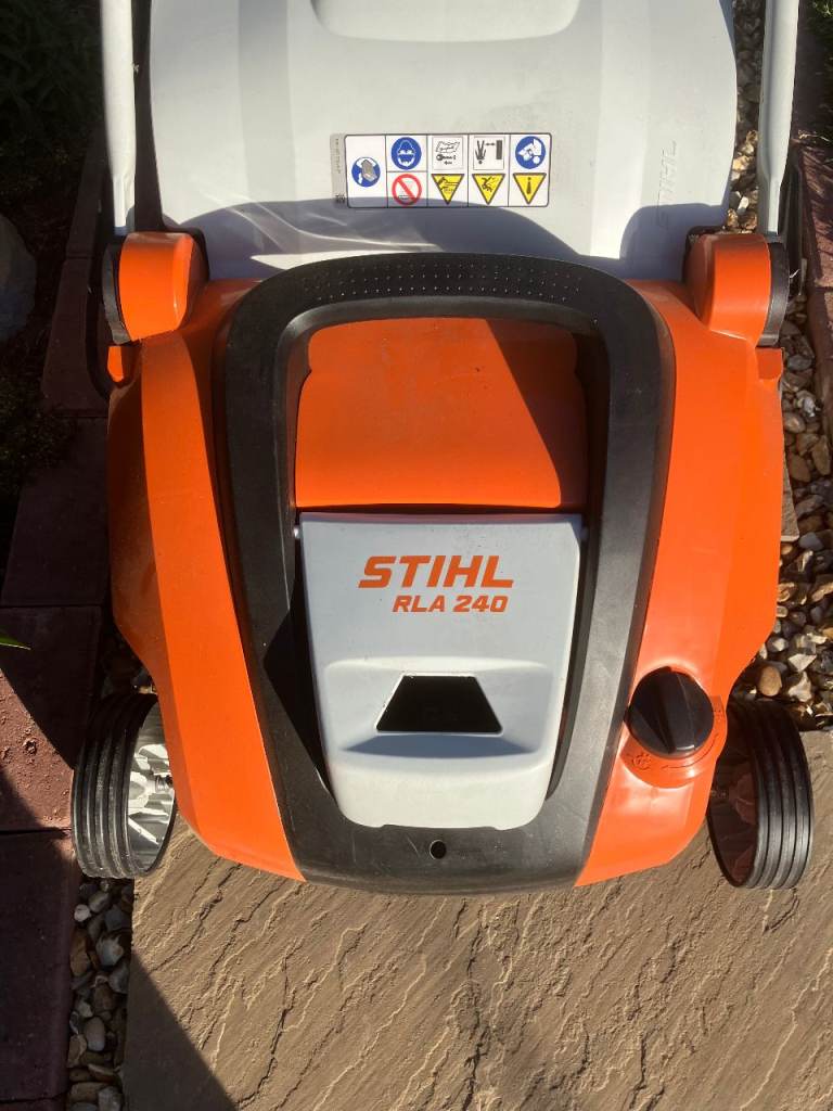Stihl RLA 240 Cordless Scarifier only used once