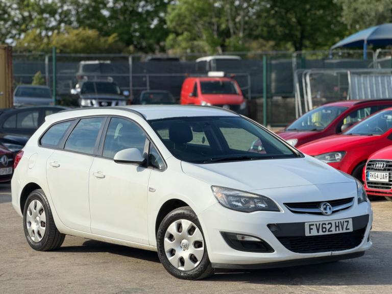 2012 Vauxhall Astra 1.7 CDTi 16V ecoFLEX ES 5dr [Start Stop] ESTATE DIESEL Manual