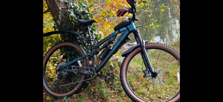 Boardman MTR 9.0 full suspension mountain bike