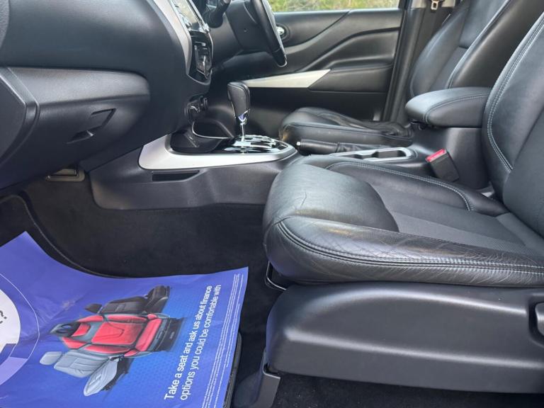  Nissan Navara 2.3 dCi N-Guard Auto 4WD Euro 6 4dr Diesel Automatic