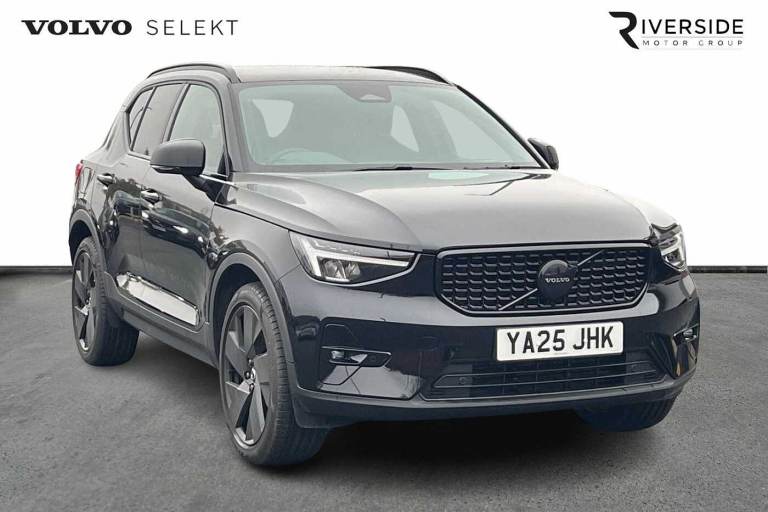 2025 Volvo XC40 Black Edition Plus, B3 Mild hybrid, Petrol Estate Petrol Automatic