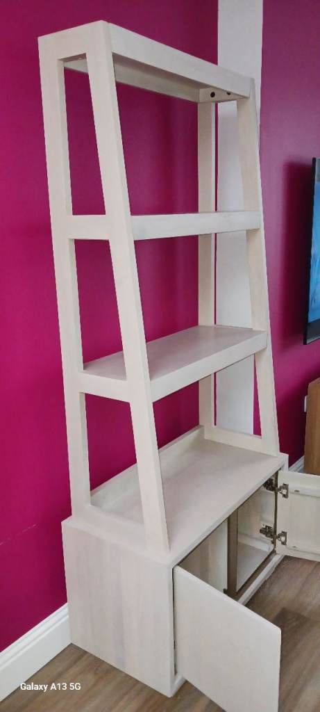 Next Ladder Shelving