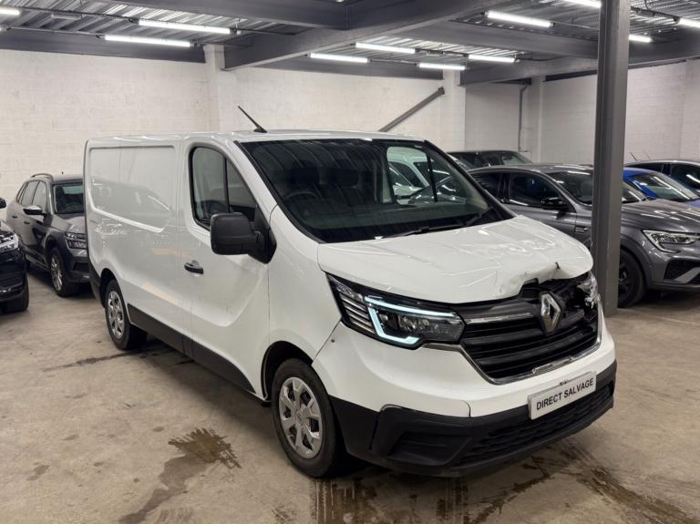 2023 Renault Trafic 23 REG SL30 Blue dCi 130 Start L1H1 SWB Panel Van No Vat salvage damaged Van ...