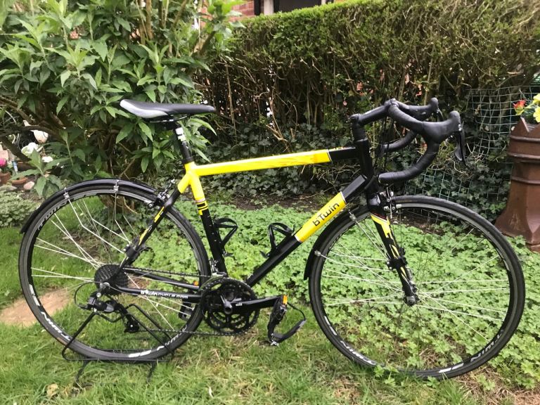 B'Twin Road Bike – Black & Yellow, Good Condition