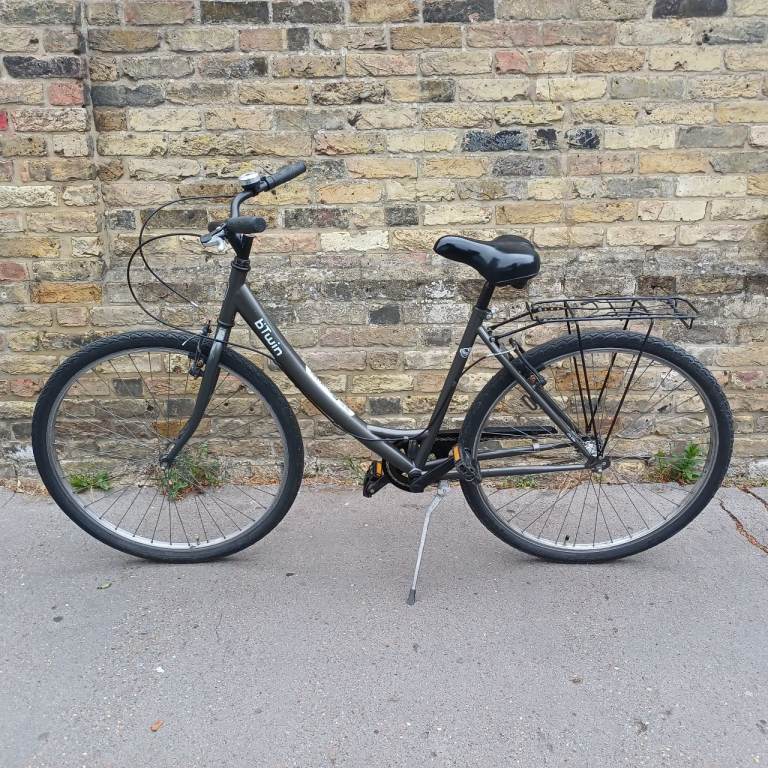 Dutch style city bike ,recently serviced ,single speed.