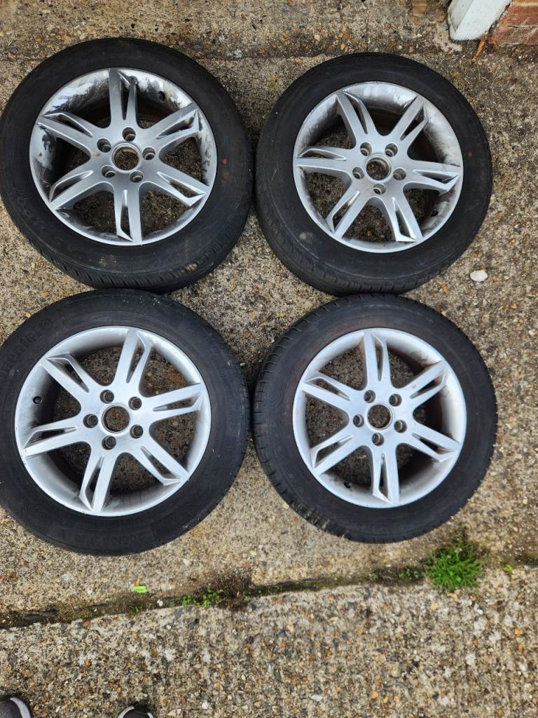 Seat Leon 16 inch alloy wheels