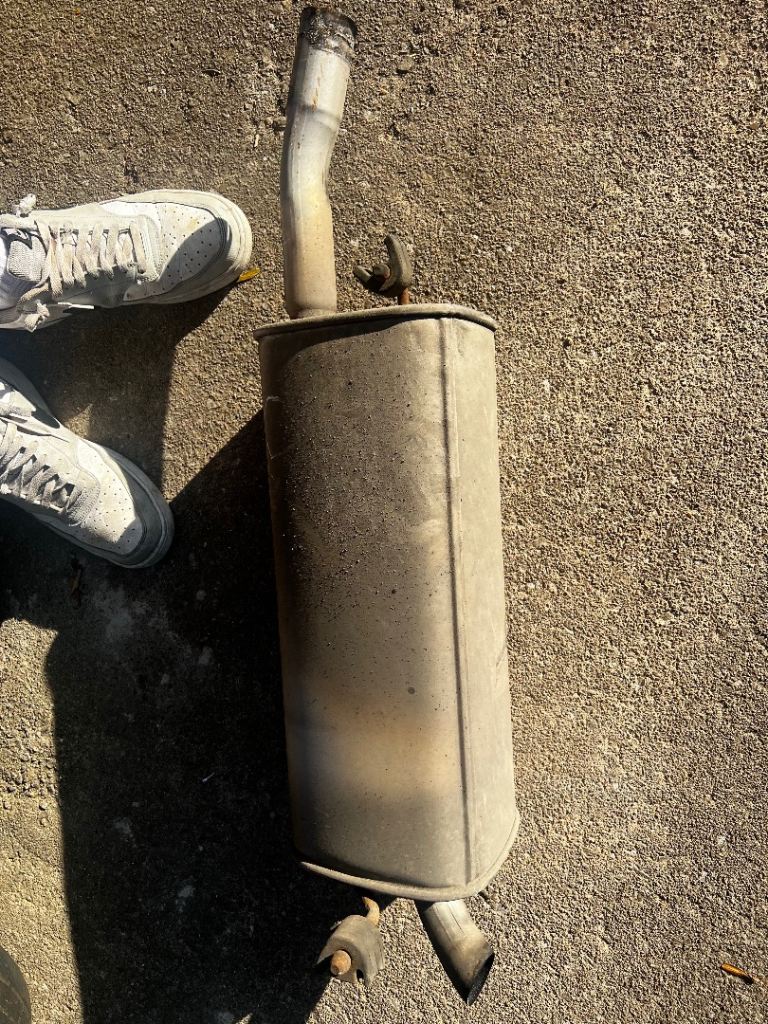 ford fiesta 06 exhaust back box