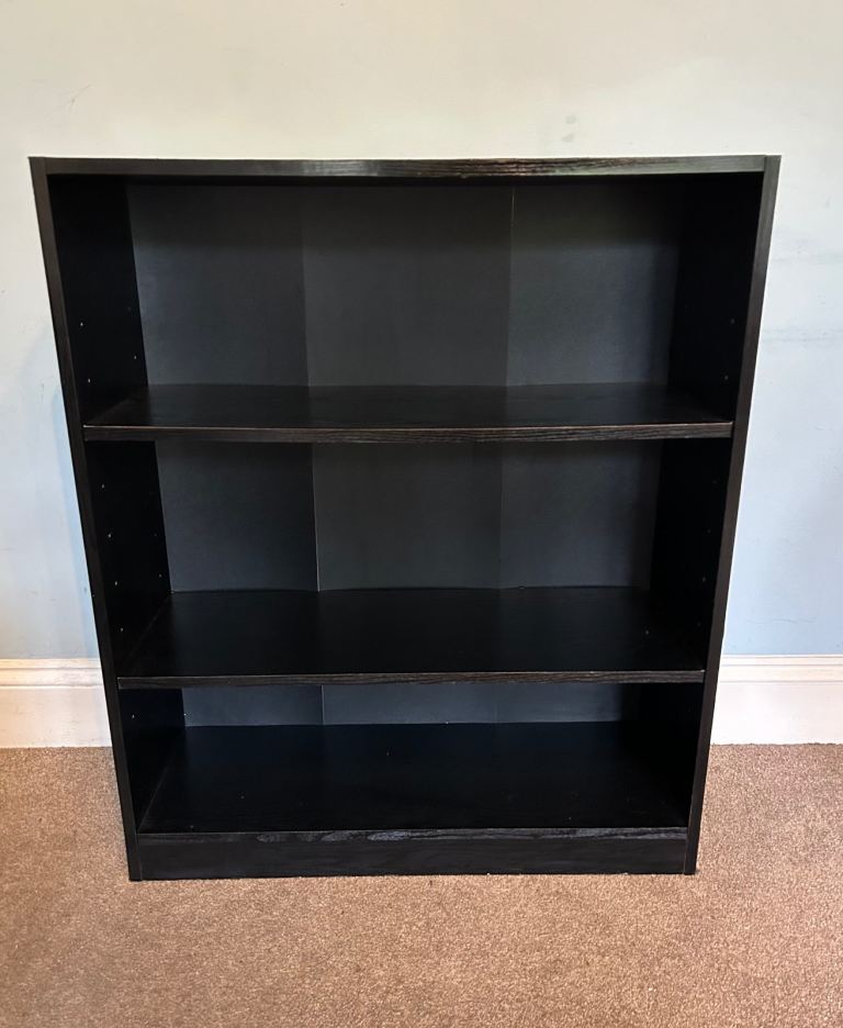 Black Wooden Bookcase 2 Adjustable Shelves  H36in/92cm W31in/79cm D11.5in/29cm Good condition  J360