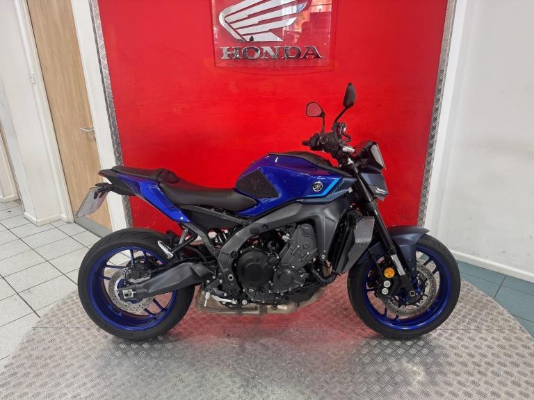 2024 '74' Yamaha MT-09 