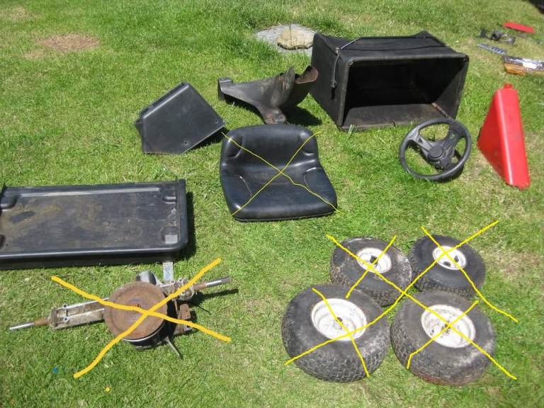 Lawnflight 404. Ride on Mower. PARTS. Collection from Aylesbury.