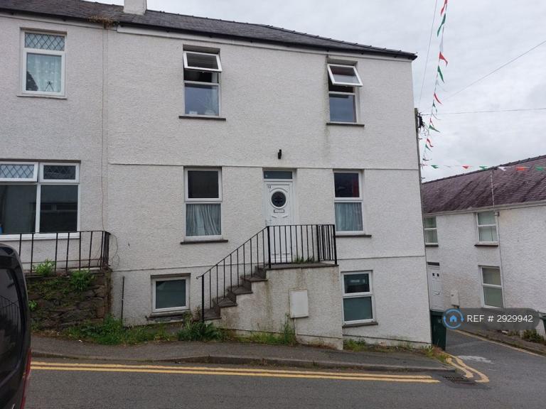 3 bedroom house in Snowdon St, Y Felinheli, LL56 (3 bed) (#2929942)