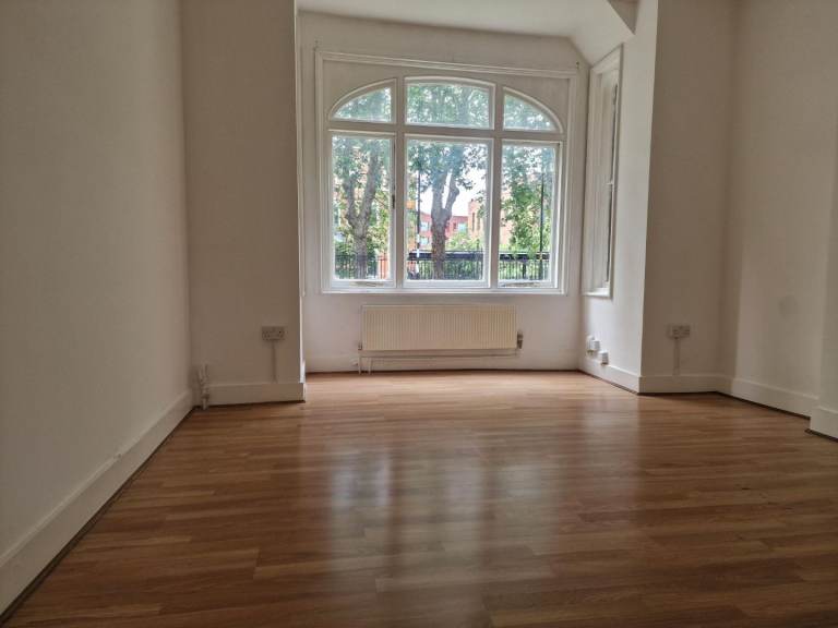 Room with garden to rent in dulwich as flat share