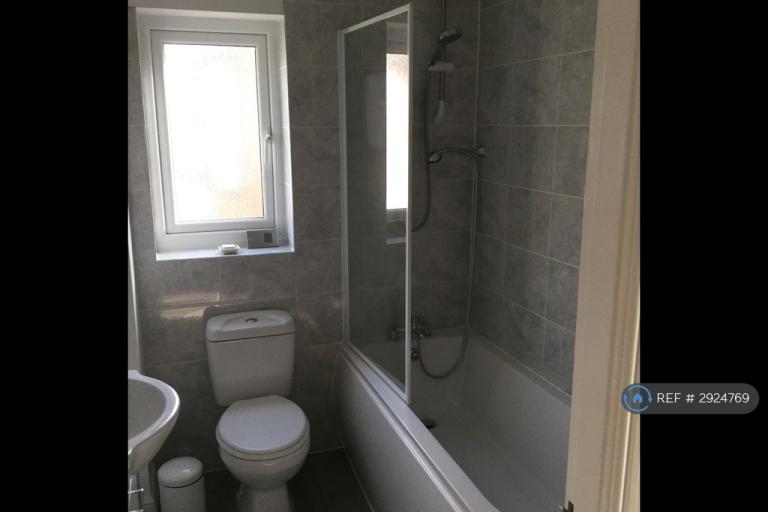 2 bedroom house in Saxon Drive, Bracknell, RG42 (2 bed) (#2924769)
