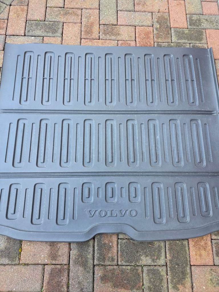 VOLVO XC60 BOOT MATT