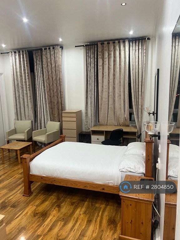 1 bedroom in North St, Glasgow, G3 (#2804850)